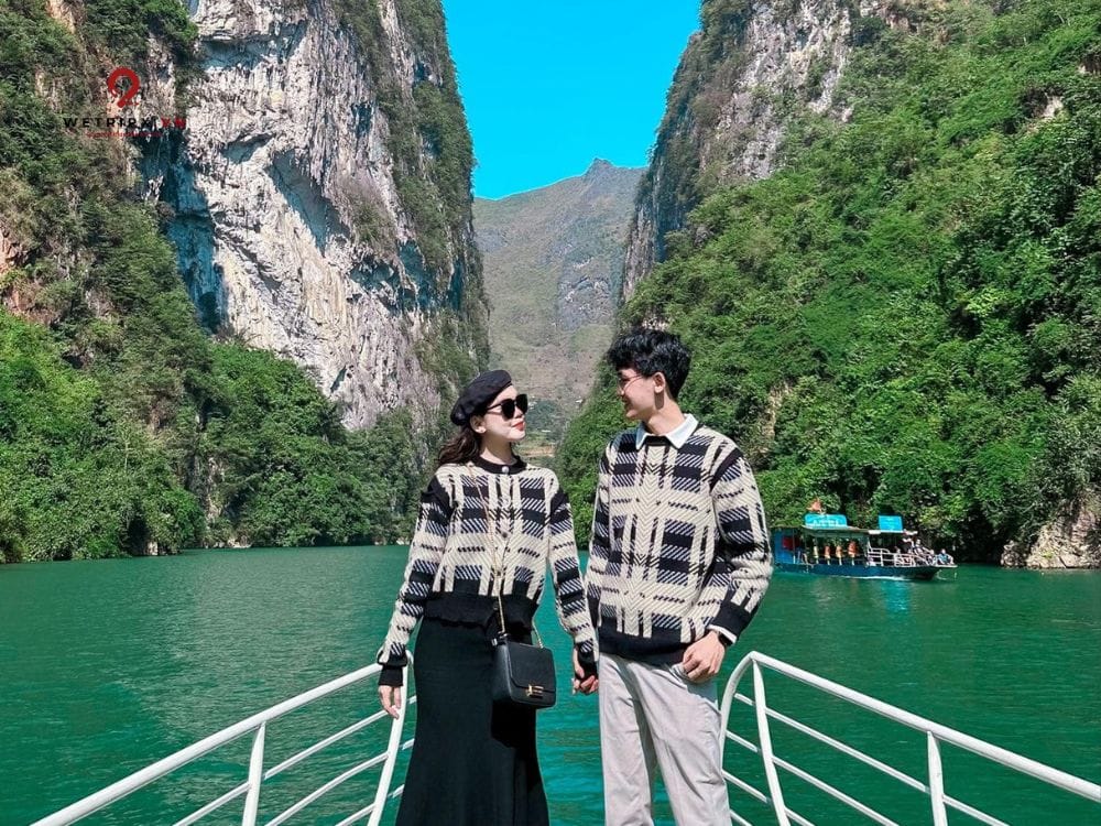 Du thuyền sông Nho Quế