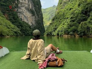 Du thuyền Sông Nho Quế