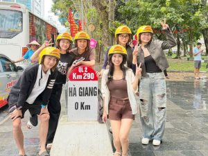 Combo Hà Giang 3 ngày 2 đêm - Xe cabin khứ hồi + Hotel Lô Lô Chải, Đồng Văn + Xe Máy - Ảnh 3