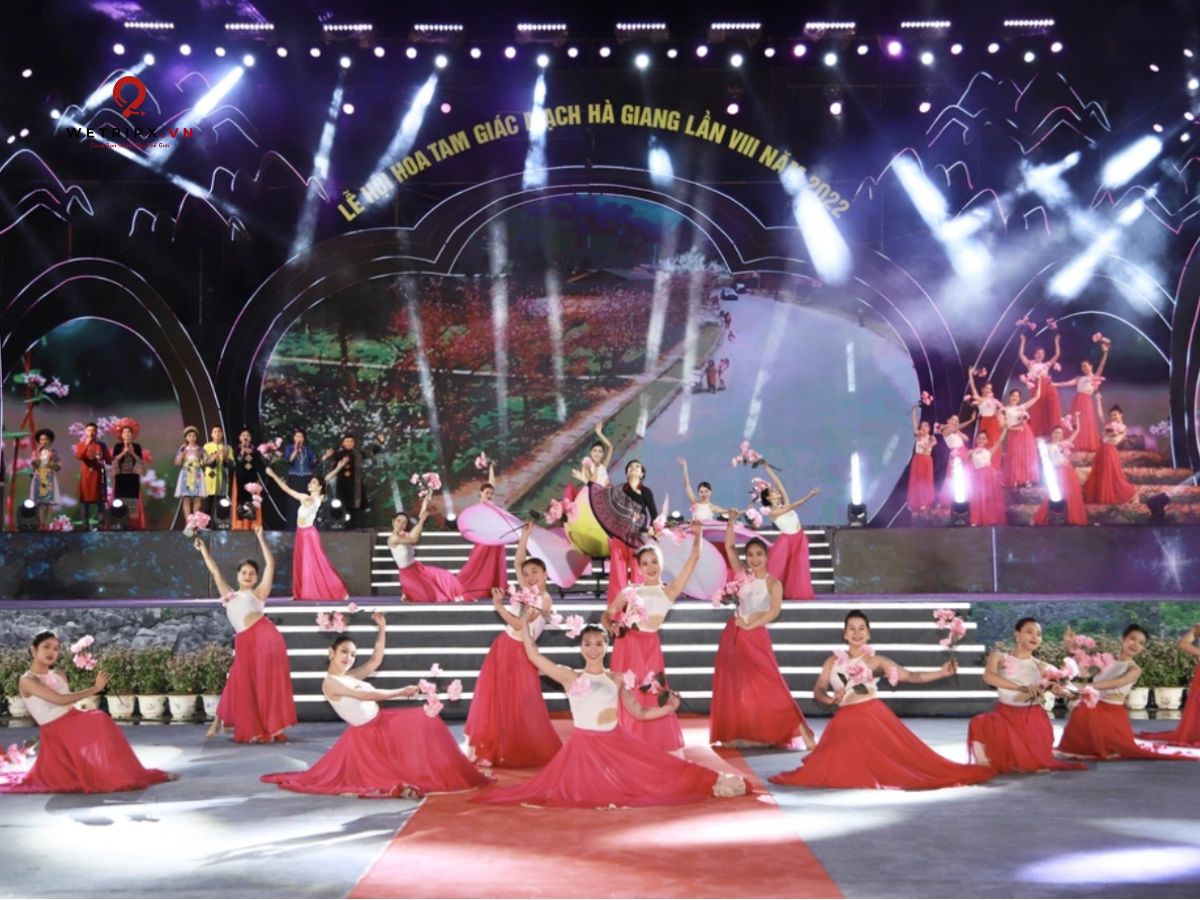 Nhiều phần thi được tổ chức trong lễ hội