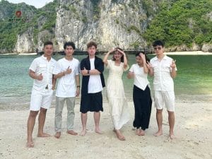 Tắm biển check in bãi tắm Ba Trái Đào hoang sơ