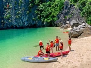 chèo kayak vịnh lan hạ