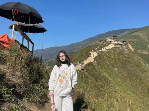 Tà Xùa: Sống lưng khủng long giữa biển mây đẹp ngỡ ngàng